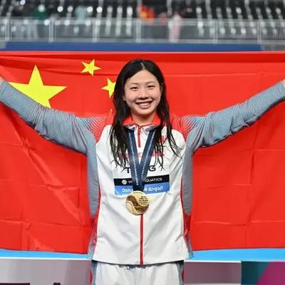 中国游泳选手斩获男子蛙泳金牌