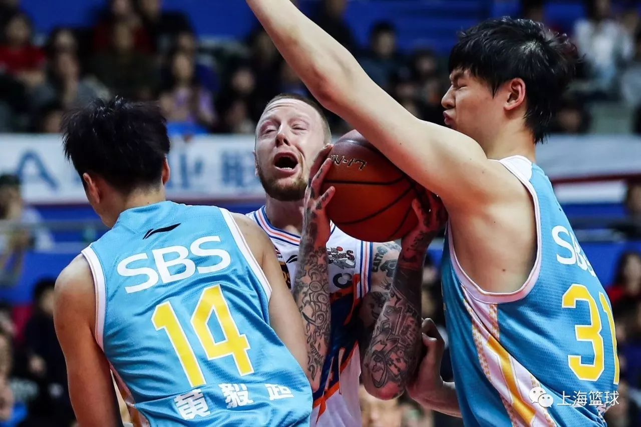 九游在线登录-关于福建队外援表现持续火爆，场均得分超过30分的信息