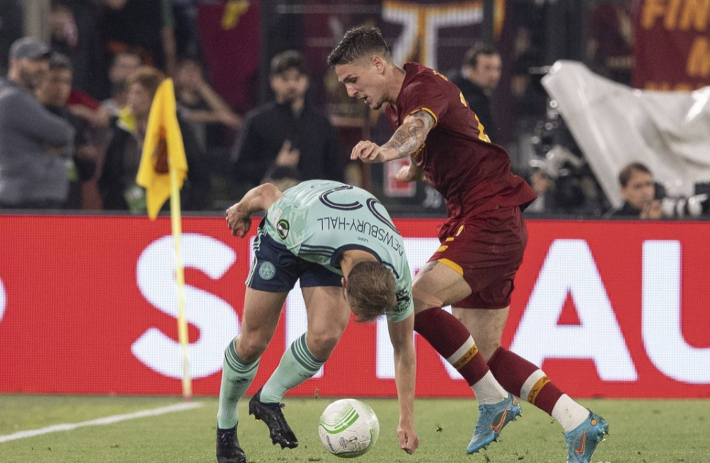 包含雷恩主场告捷，冲击欧战资格步伐坚实的词条