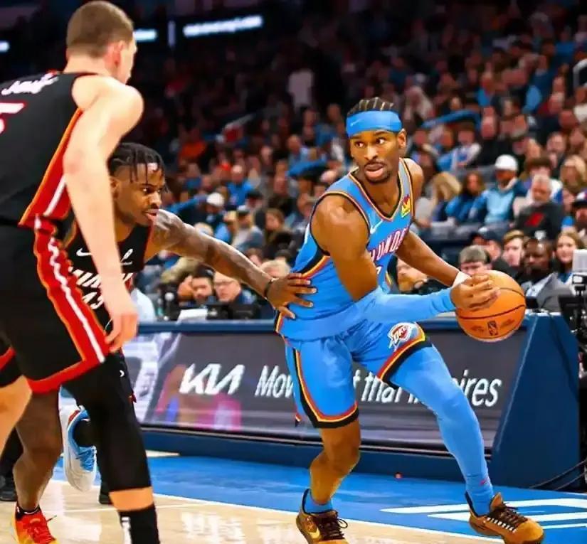 凯尔特人主场逆转爵士喜迎四连胜的简单介绍