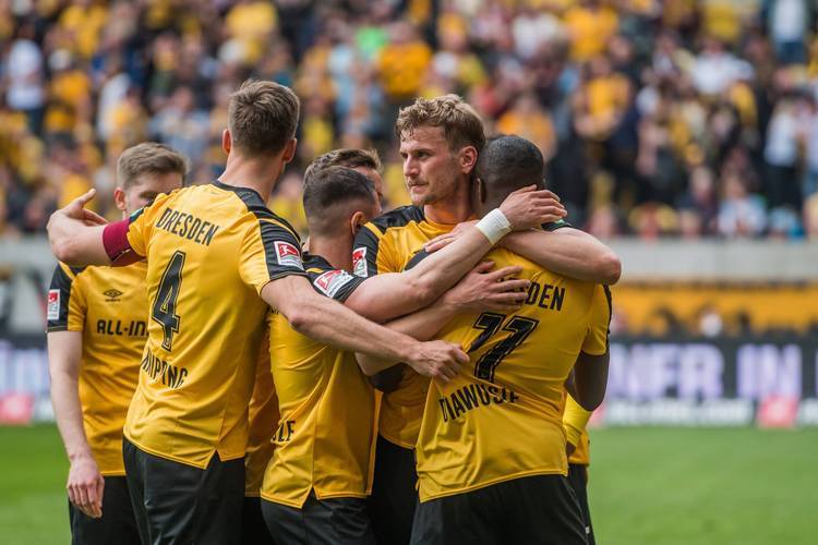 包含华莱士主场未能奏效进攻不利的词条 包含华莱士主场未能奏效进攻不利的词条